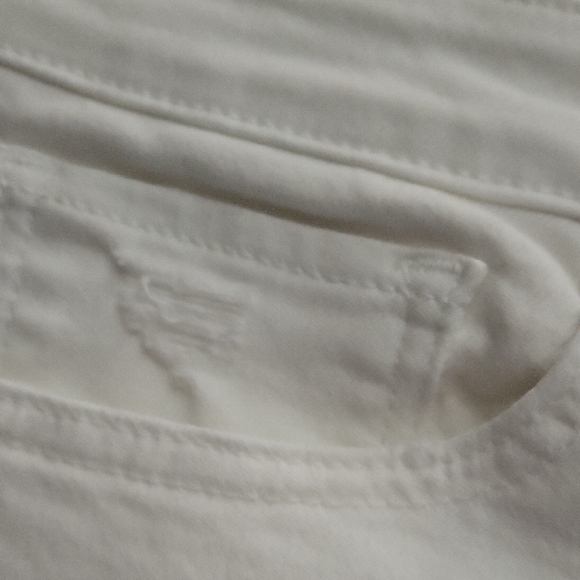 Levi's Women's White Jeans - Picture 3 of 9